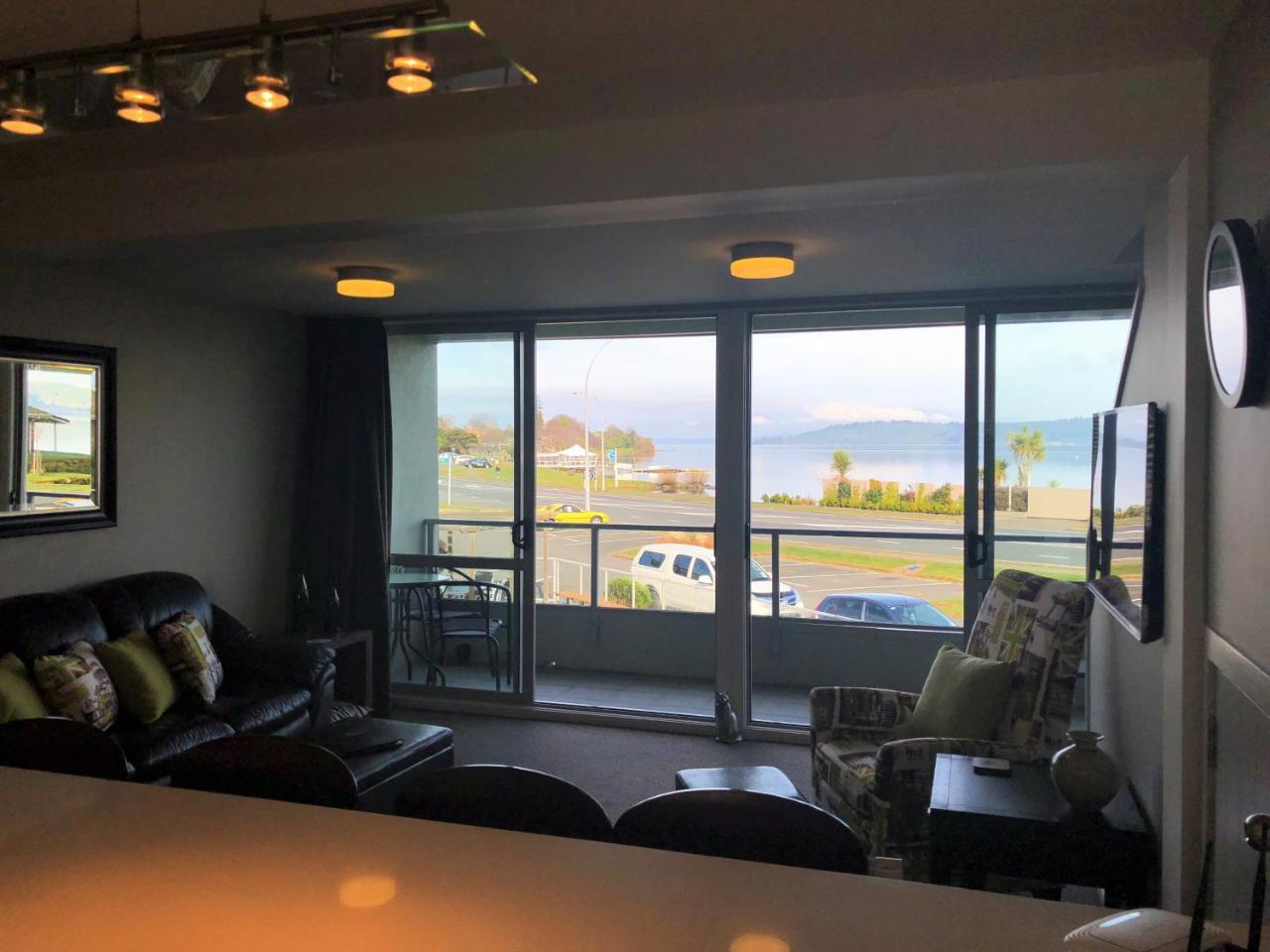 Getaway At The Lake. Lac Taupo Extérieur photo